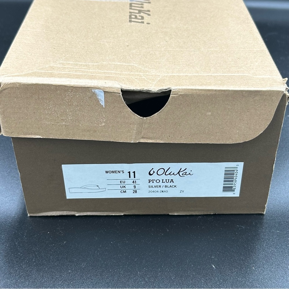 OluKai Women's Black and‎ Silver Sandals Brand New with Box Sz 11 - Picture 10 of 11